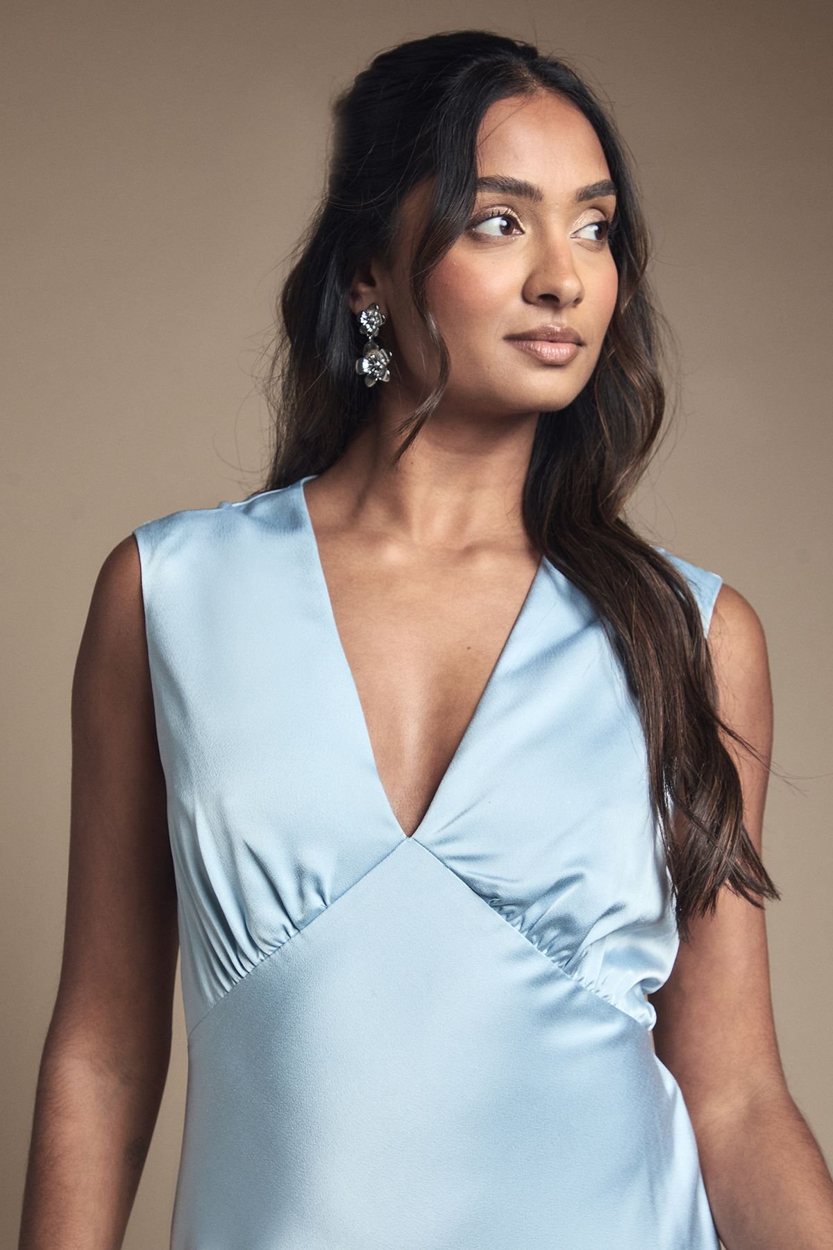 Oasis Oasis Women's Satin Open Back Detail Maxi Bridesmaid Dress in Light Blue - 4