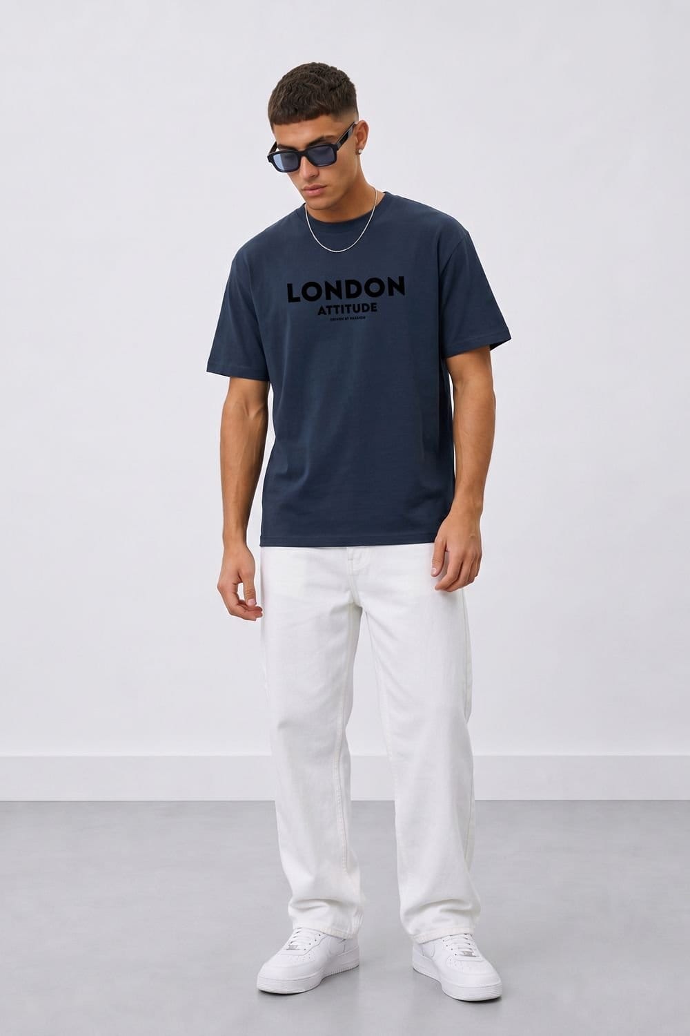 LONDON ATTITUDE LONDON ATTITUDE Men's Japanese Inspired Premium Cotton Relaxed Fit T-Shirt in Navy - 4