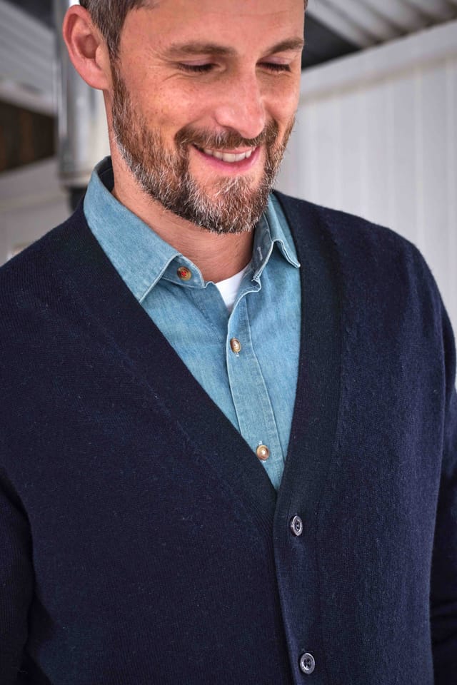 WoolOvers WoolOvers Men's Cashmere & Merino V Neck Cardigan in Dark Navy - 2