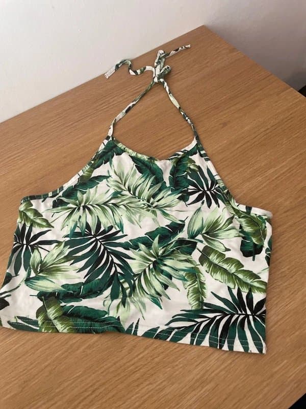 New Look Multicoloured green leaf pattern Halter neck top size 10 by new look