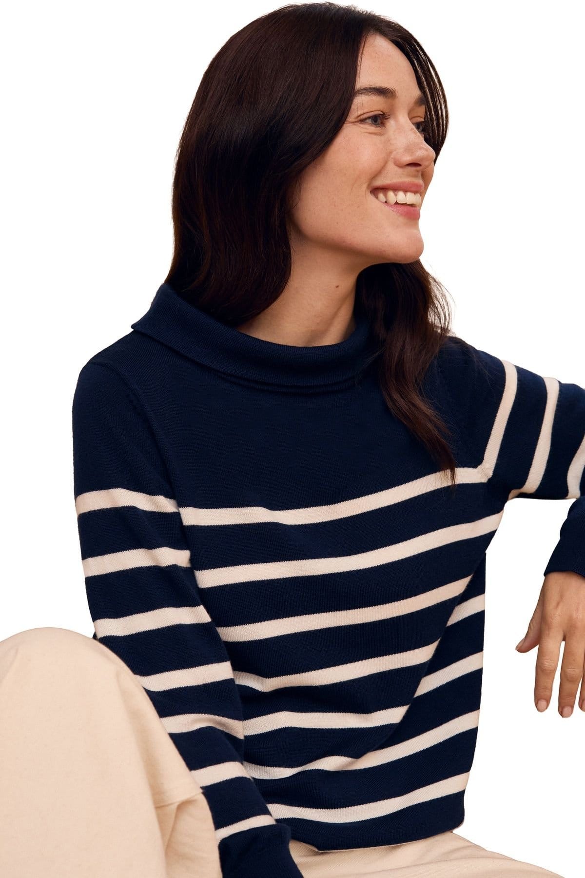 Celtic & Co Celtic & Co Women's Fine Knit Merino Collard Sweater in Dark Navy - 4