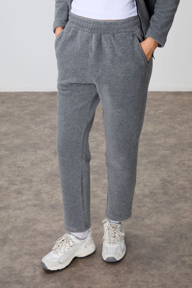 Tommy Life Tommy Life Women's Long-Sleeve Zipper Tracksuit Set in Grey - 3