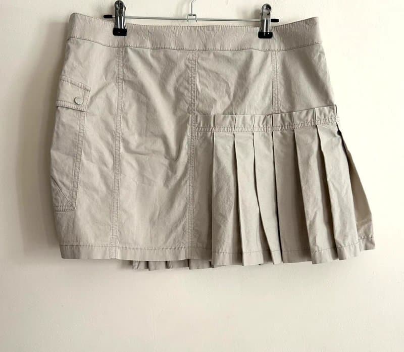 Karen Millen 🤍 Karen Millen Y2K Cargo Pleated Mini Skirt Beige Low Rise Utility Size UK 10