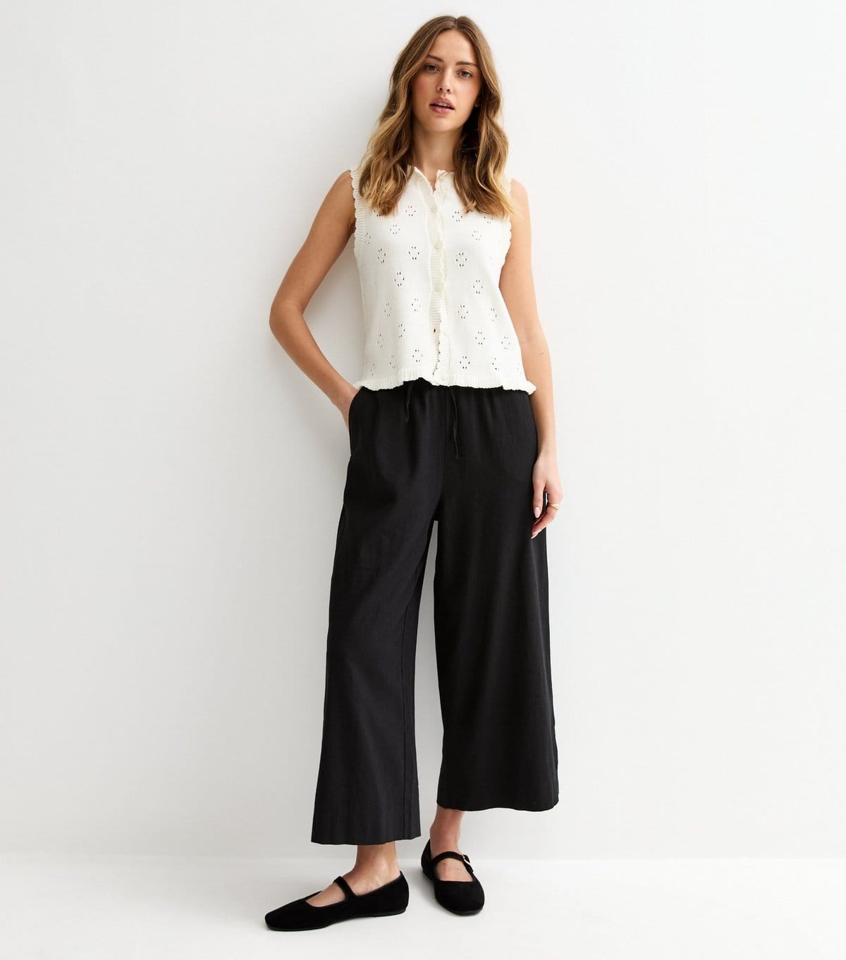 New Look Black Linen Blend Crop Trousers