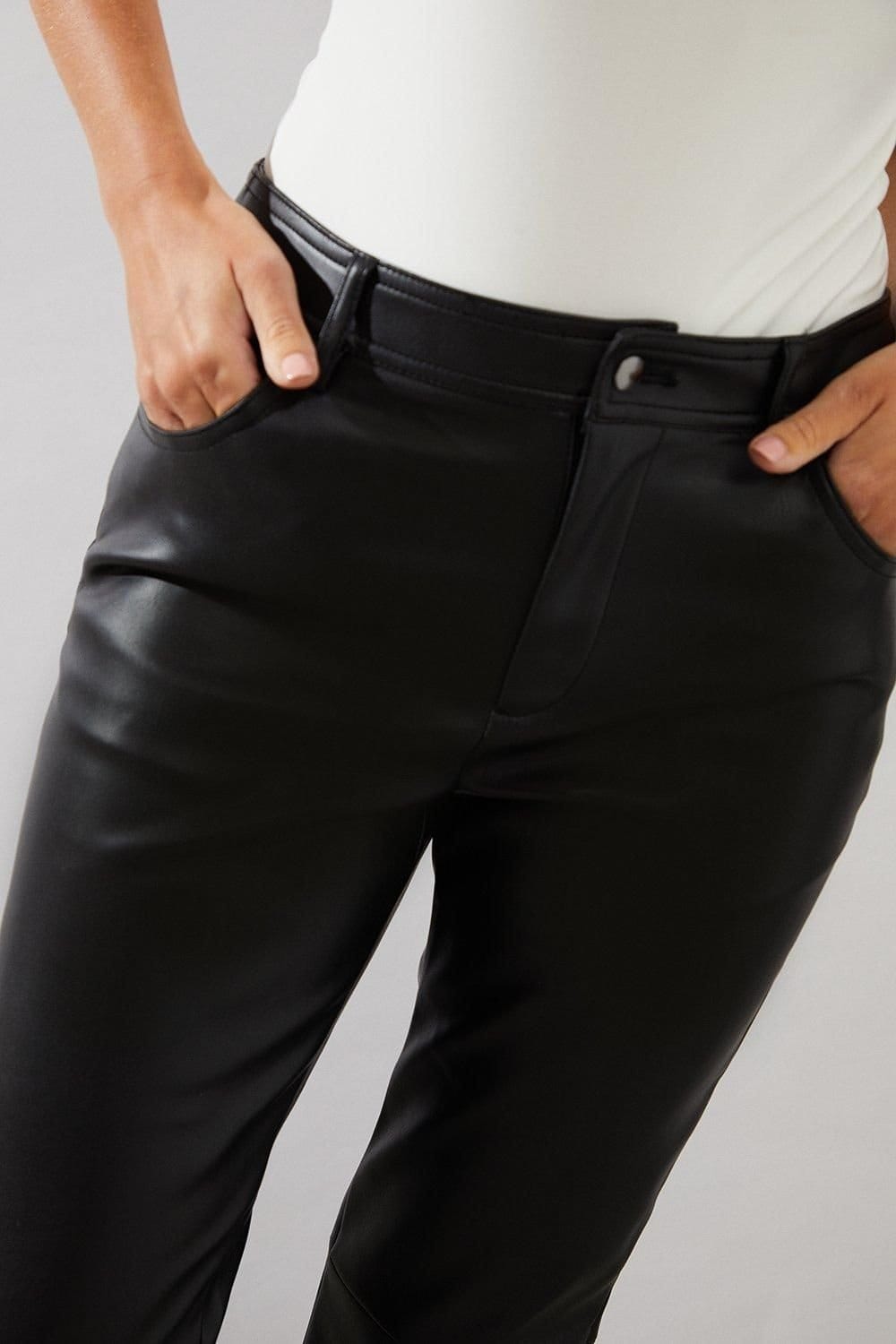 Wallis Wallis Women's Petite Faux Leather Jeans in Black - 4