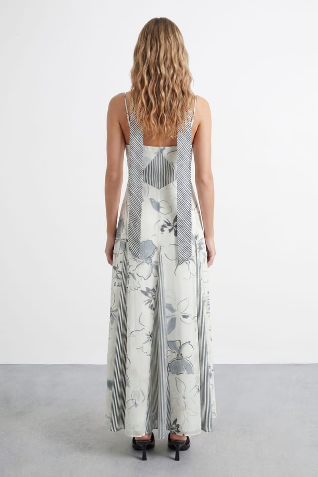 Warehouse Warehouse Women's Print Mix Tie Neck Chiffon Panelled Maxi Dress in Mono - 2