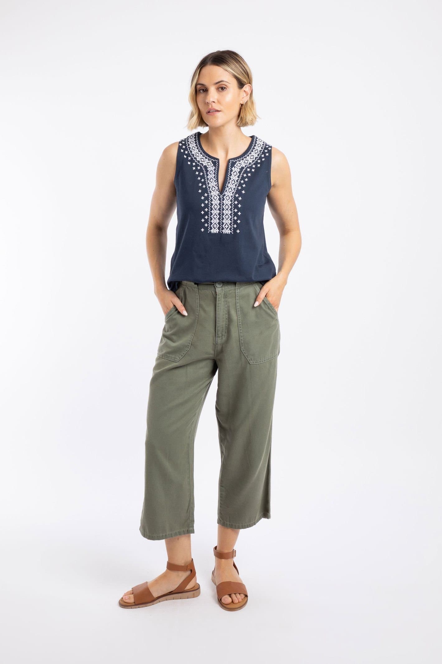 Weird Fish Weird Fish Women's Angelika Cropped Wide Leg Trousers in Green