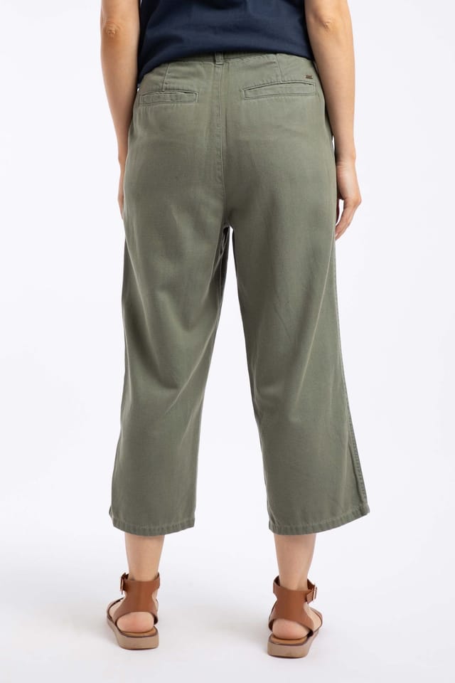 Weird Fish Weird Fish Women's Angelika Cropped Wide Leg Trousers in Green - 3