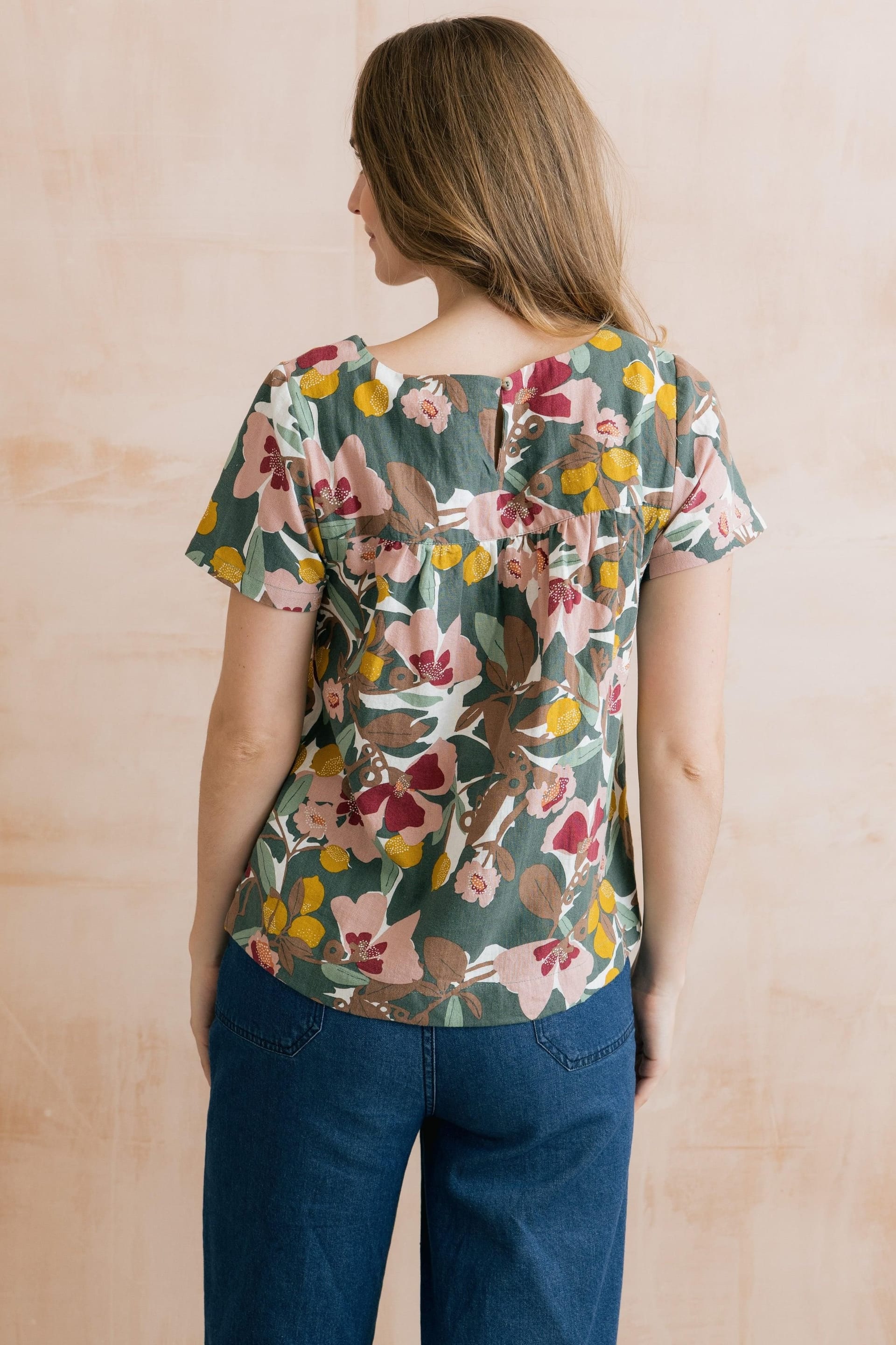 Lily & Me Lily & Me Women's Rosali Linen Blend Printed Top in Pale Green - 4
