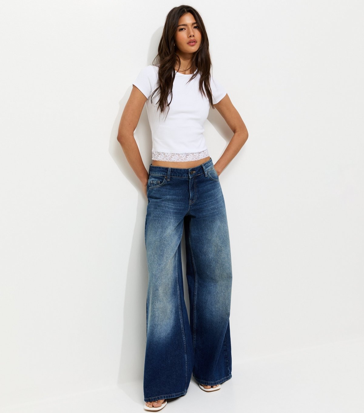 New Look Women's White Lace Hem Baby Tee New Look - 3