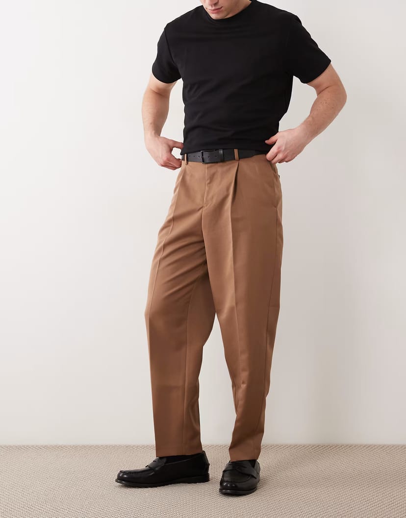 ASOS ASOS DESIGN tailored pleated relaxed tapered trousers in warm brown - 1