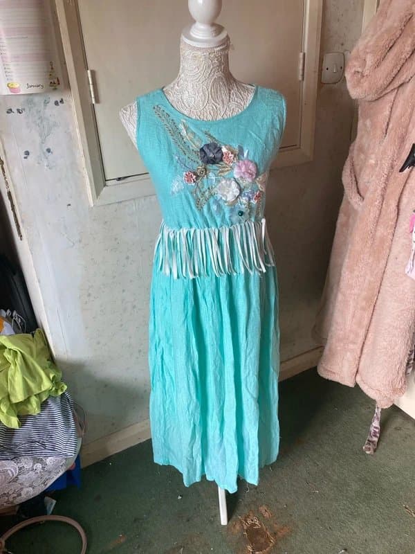 Bershka Beautiful Bershka flower adorned turquoise dress. Small/medium.