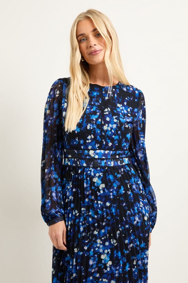 Wallis Wallis Women's Petite Floral Pleated Midi Dress in Navy - 2