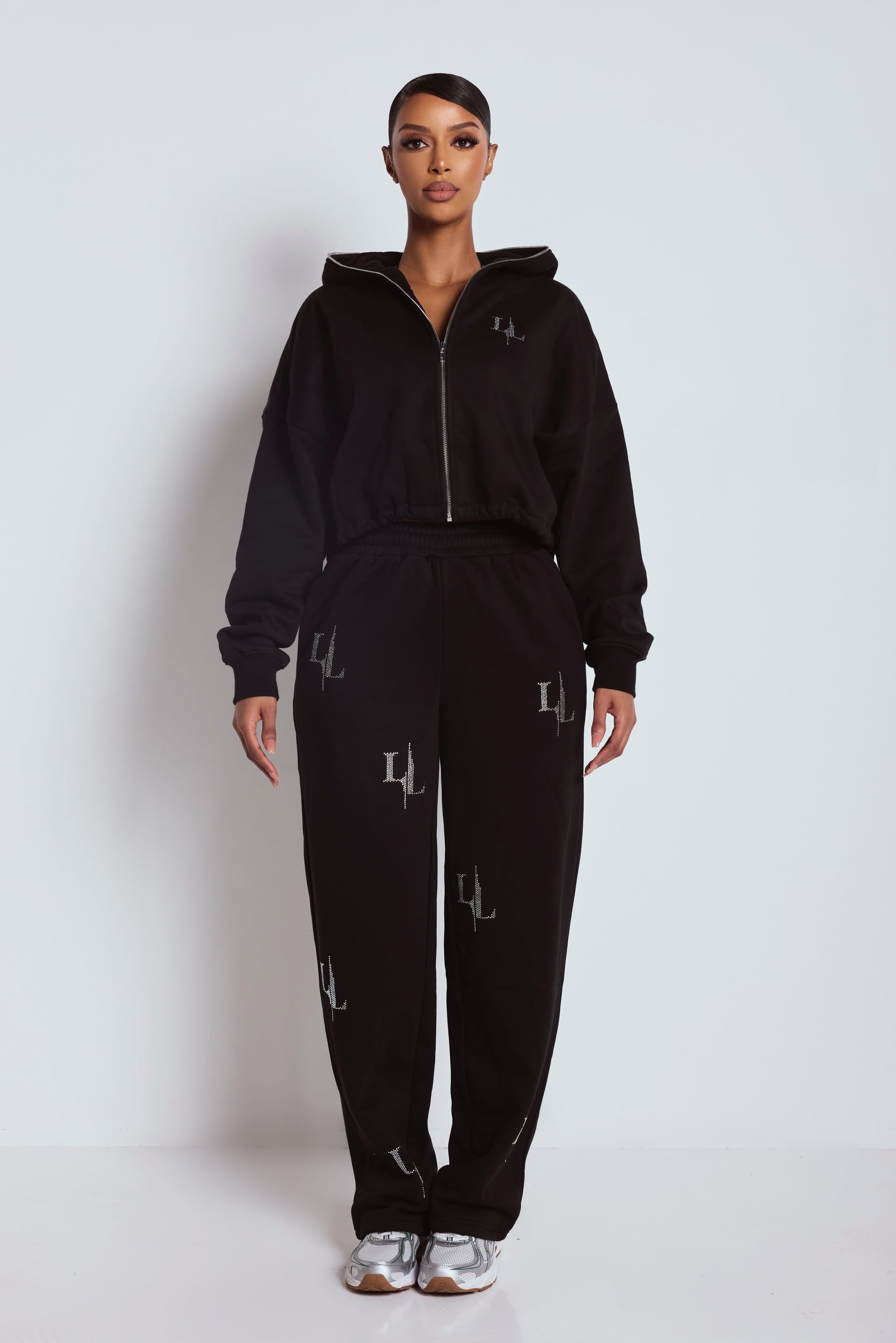LEMONLUNAR LEMONLUNAR Women's The LL Hoodie in Black - 4