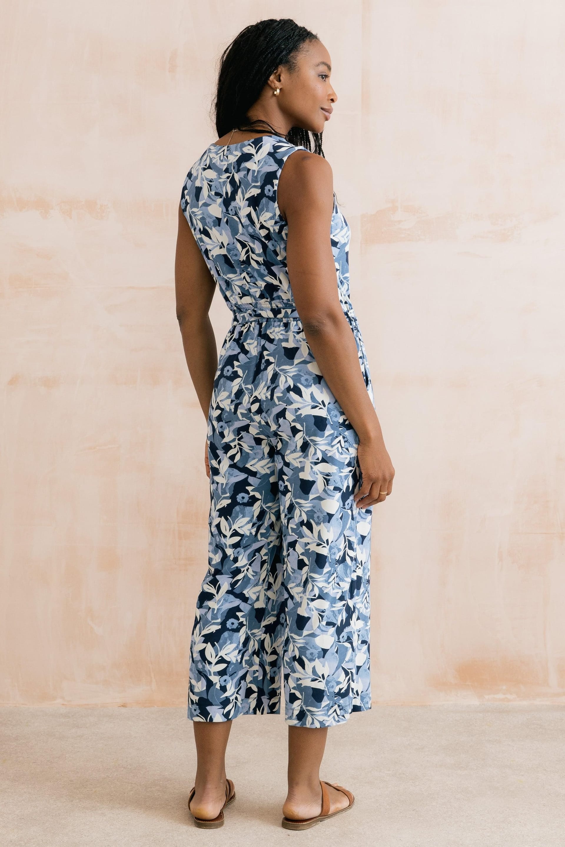 Lily & Me Lily & Me Women's Allium Alder Print Viscose Cropped Jumpsuit with V-neckline in Navy - 4