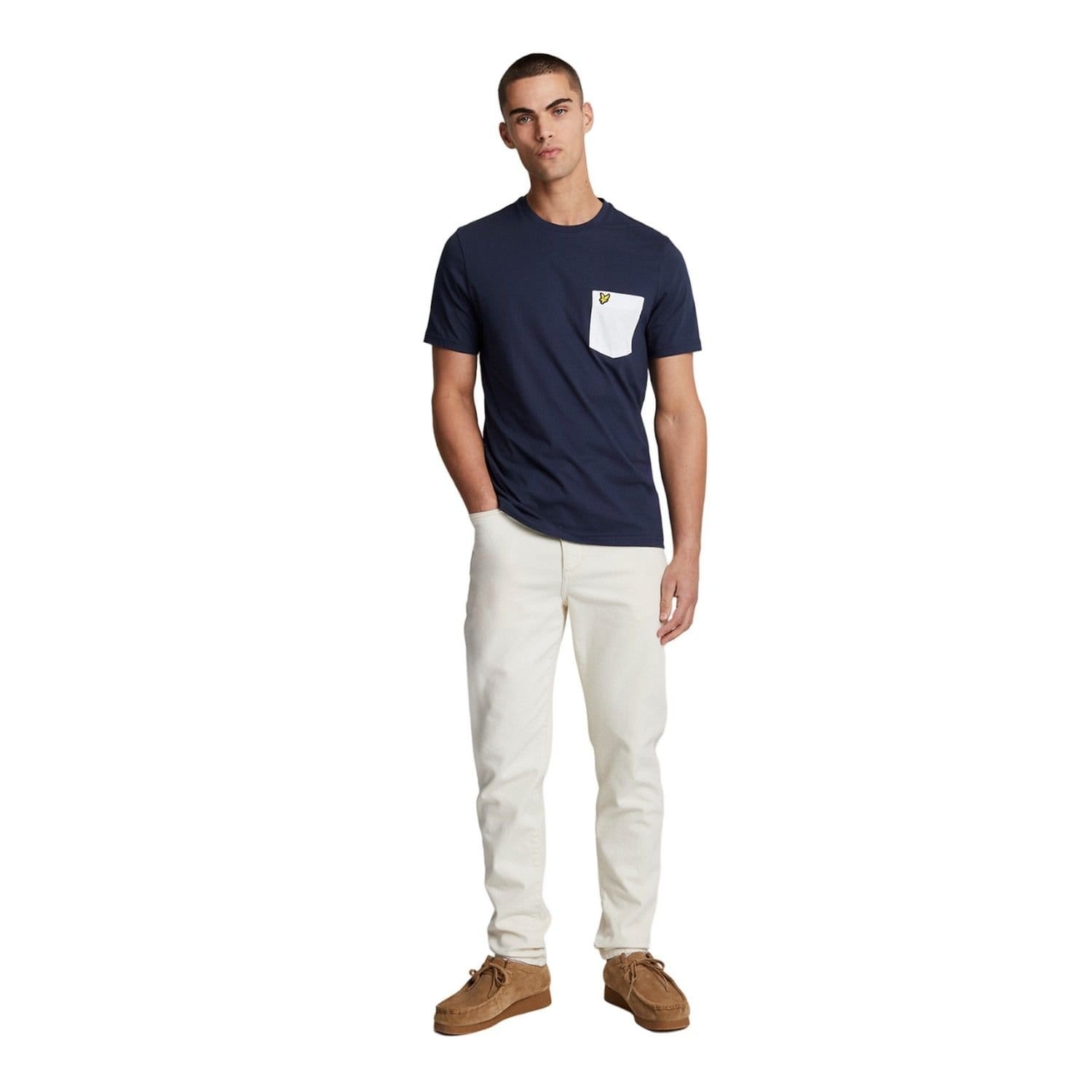 Lyle & Scott Lyle & Scott Men's Contrast Pocket T-Shirt in Navy - 4