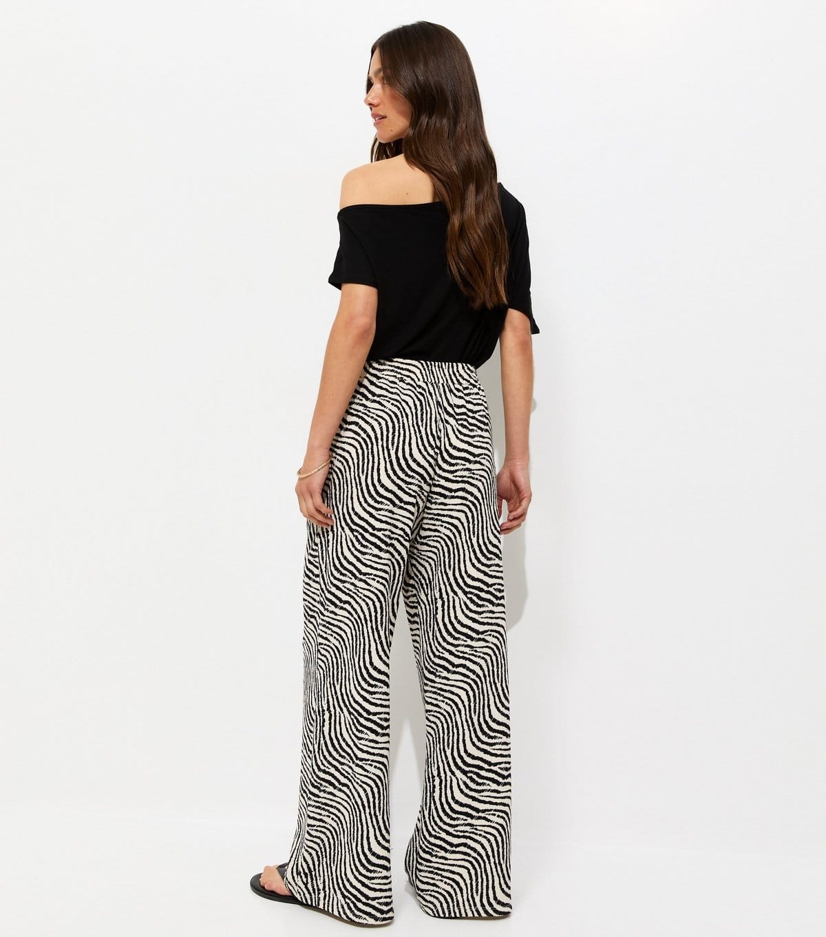 New Look Women's Petite Black Zebra Print Crinkled Wide Leg Trousers New Look - 4