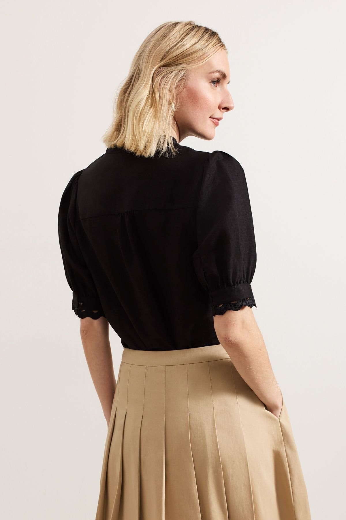 Phase Eight Phase Eight Women's Ottilie Linen Blouse in Black - 4