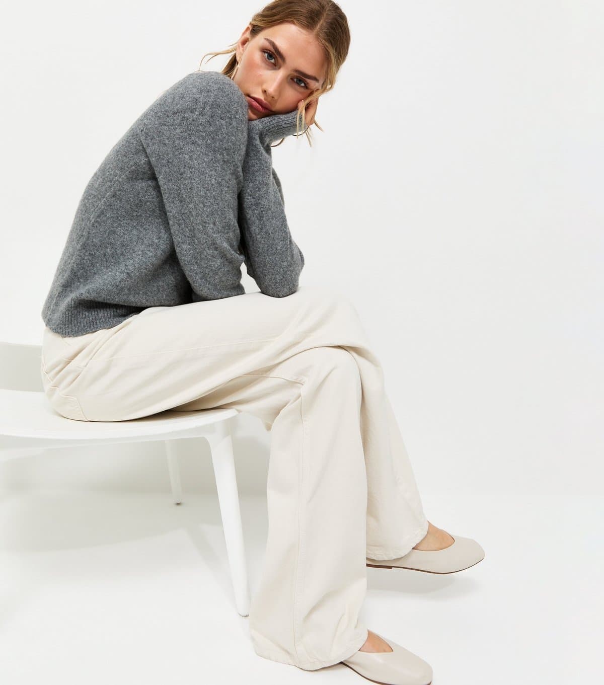 New Look Women's Grey Knitted Crew Neck Jumper New Look