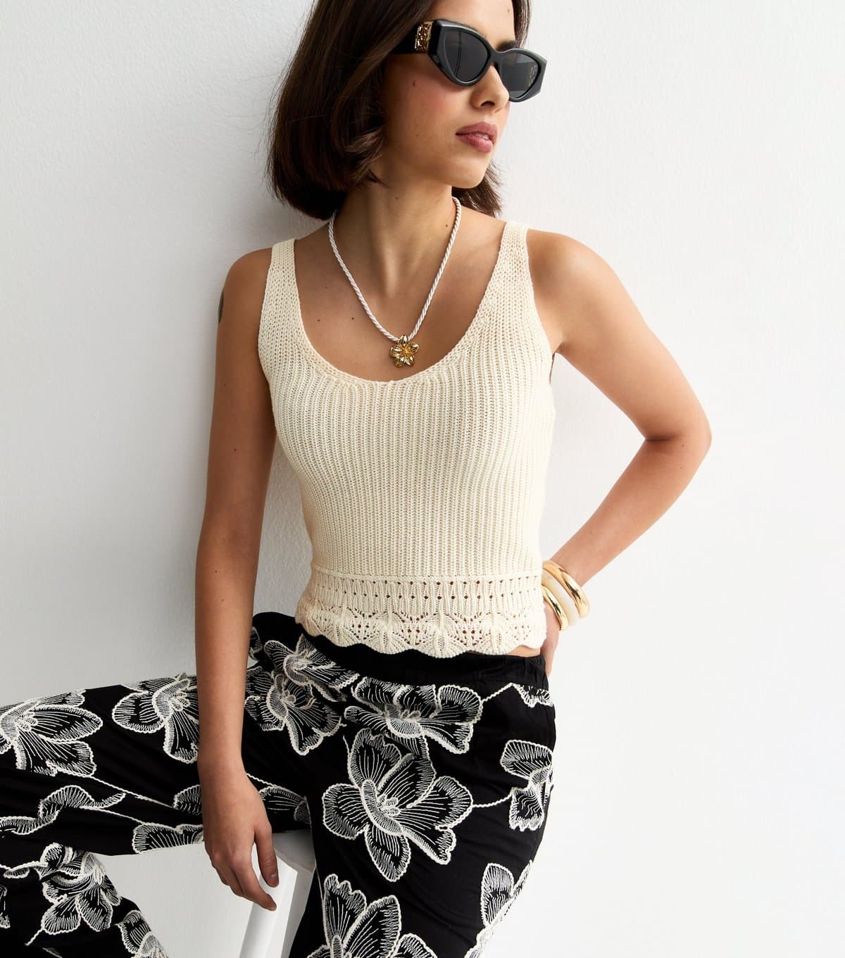 New Look Women's Cream Cotton Rich Stitchy-Hem Scoop Neck Vest New Look