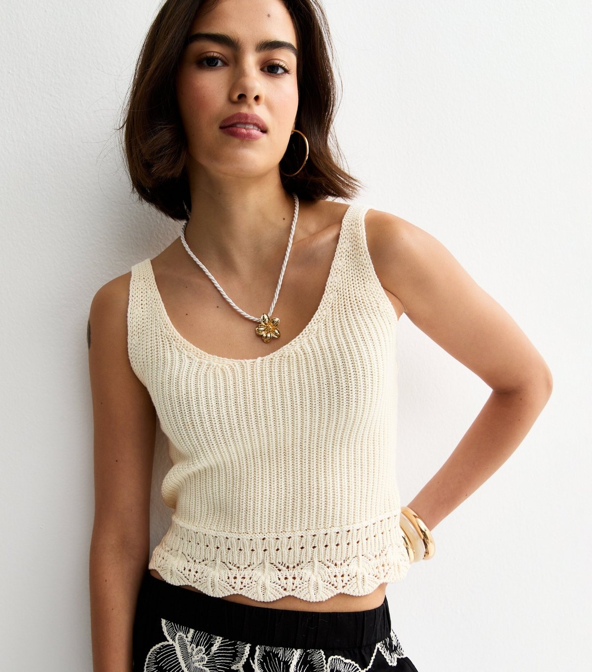 New Look Women's Cream Cotton Rich Stitchy-Hem Scoop Neck Vest New Look - 2