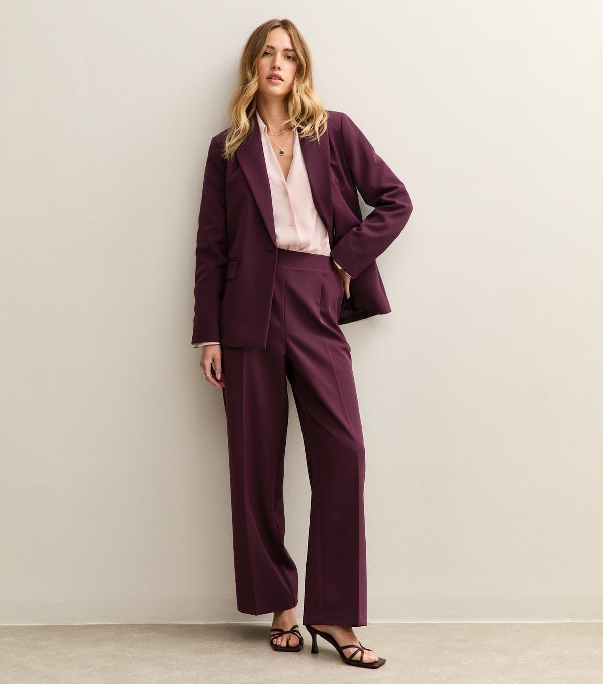 New Look Women's Burgundy Pull On Wide Leg Trousers New Look