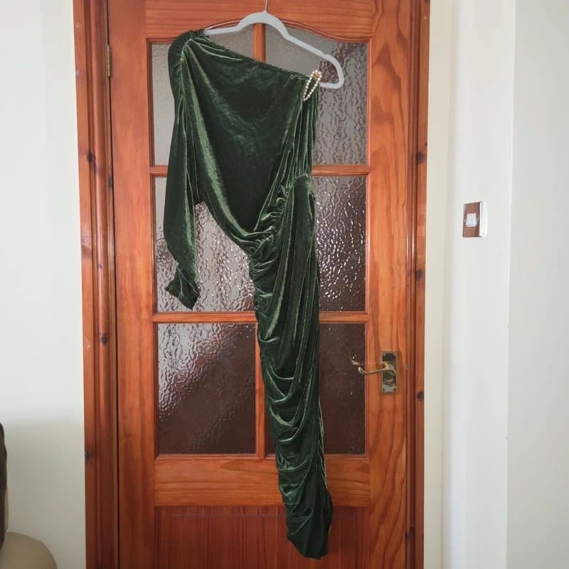 PrettyLittleThing One Shoulder Velvet Ruched Through Midi Dress