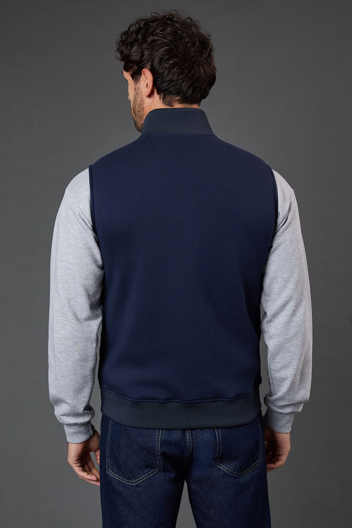 Burton Burton Men's Hybrid Quilted Gilet in Navy - 3