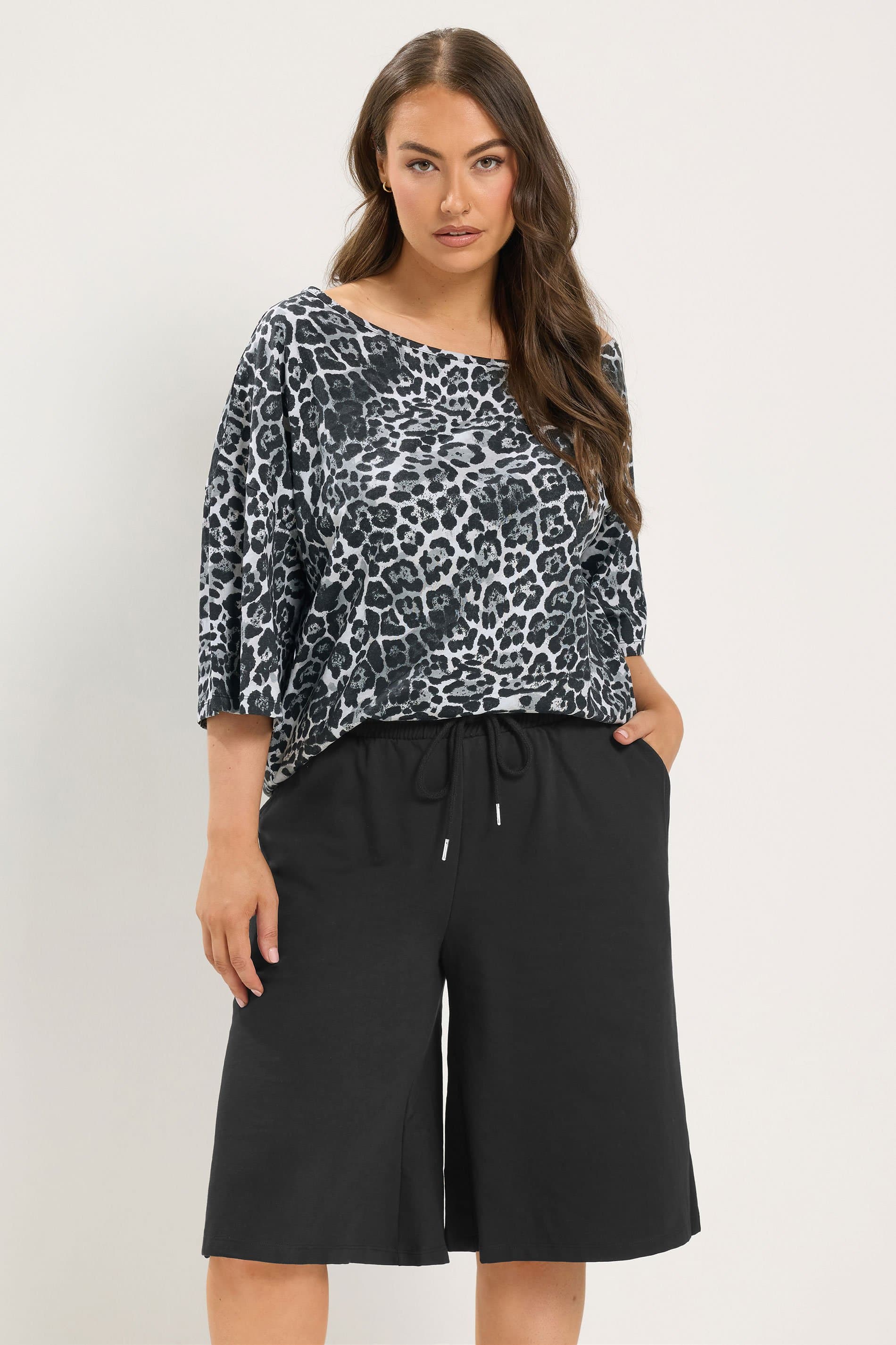 Yours Plus Size Black Jersey Jorts