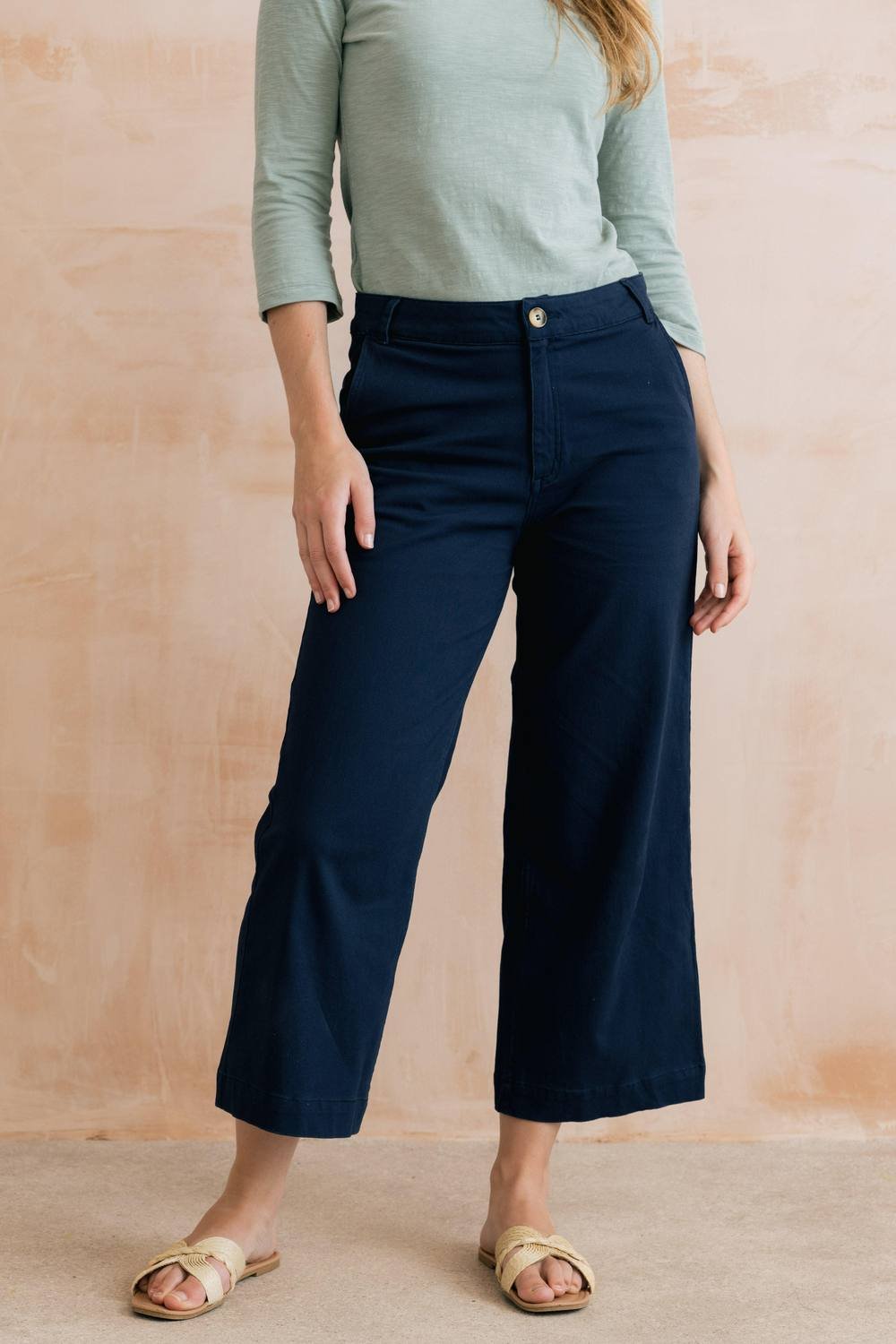 Lily & Me Lily & Me Women's Isla Stretch Twill Crop Trousers in Navy - 4