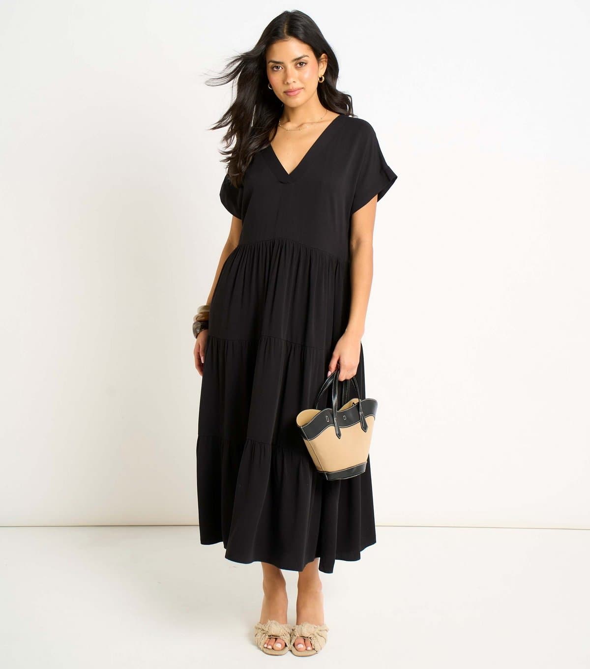 Gini London Women's Black V Neck Smock Midi Dress Gini London New Look