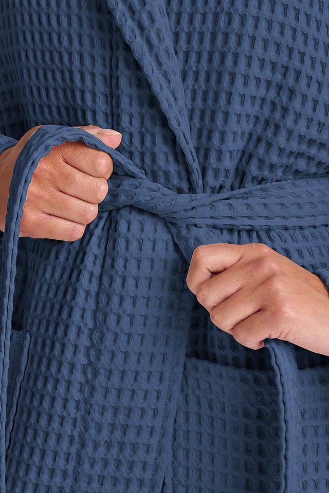 Christy CHRISTY Women's 'Waffle' 100% Turkish Cotton Kimono Style Bathrobe in Navy - 3