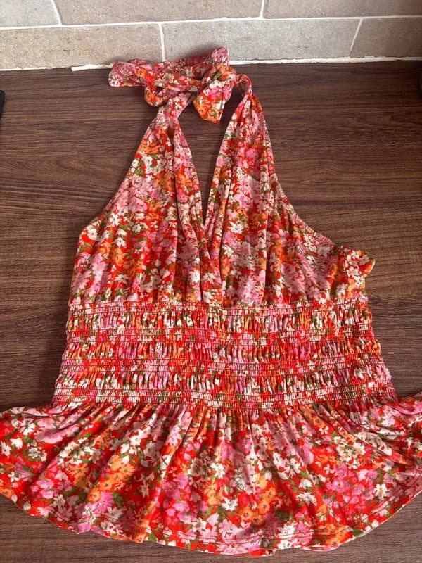 New Look Floral tie halter neck top