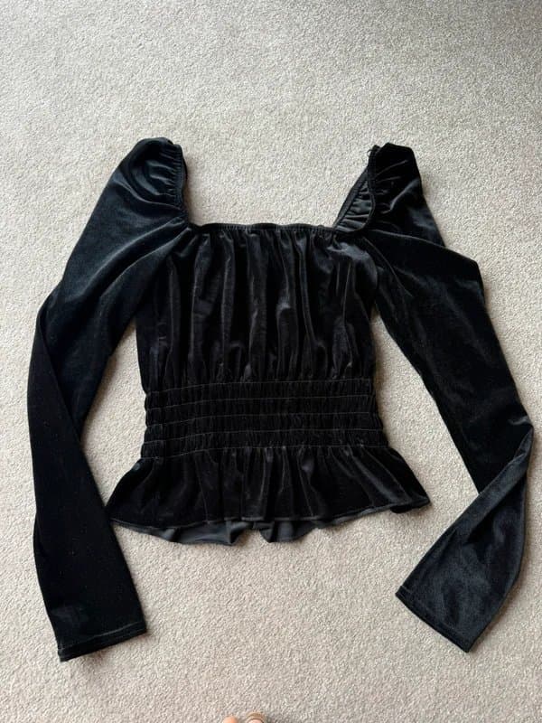 New Look New Look Black Velvet Top UK 8