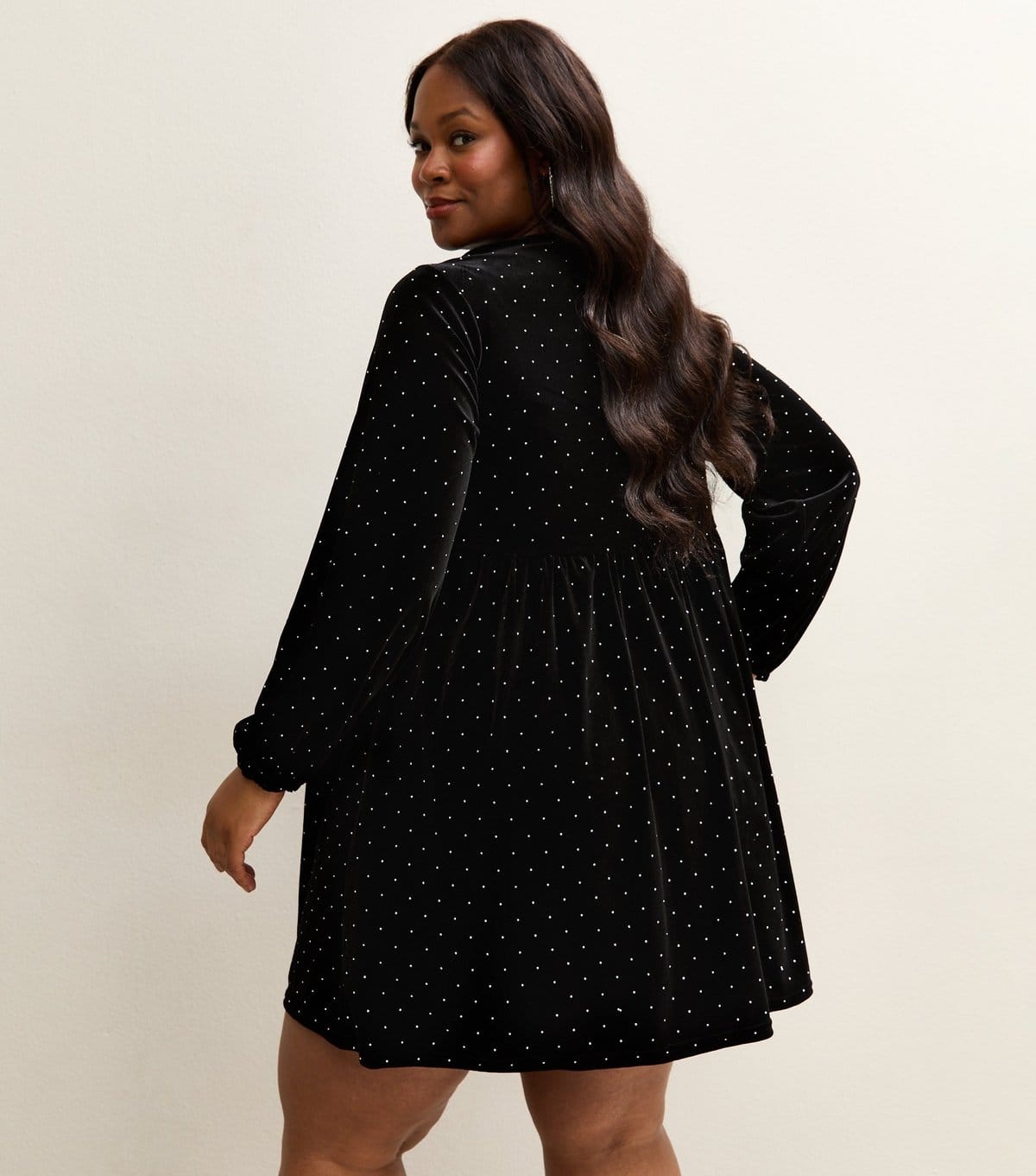 New Look Women's Plus Size Black Diamante Embellished Velvet Mini Dress Curves New Look - 4
