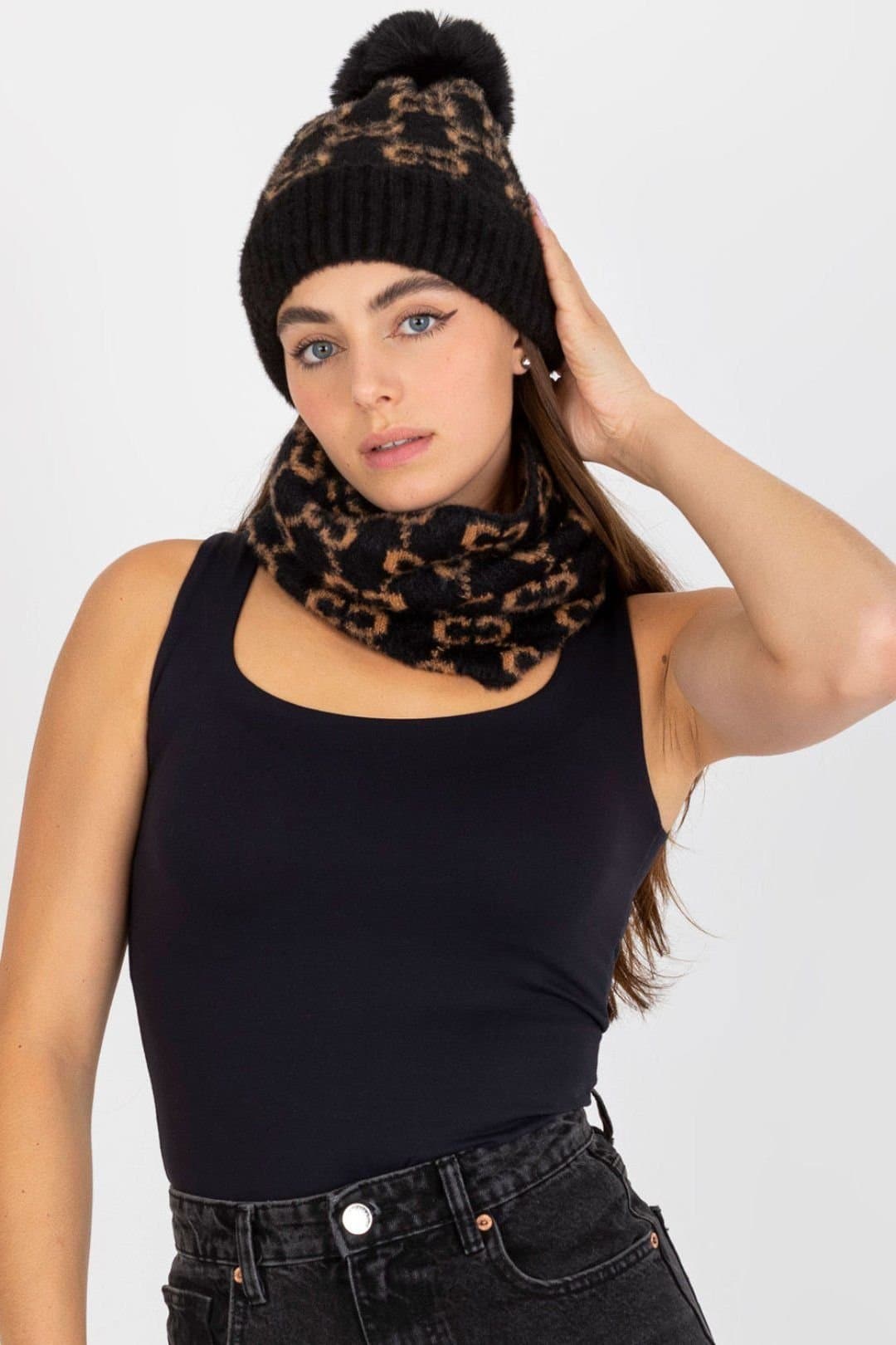 Love Lace Love Lace Black Leopard Print Bobble Hat for Women