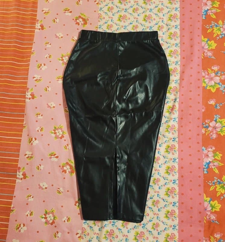 ASOS ASOS Black Leather Look Pencil Skirt (XXS/4)