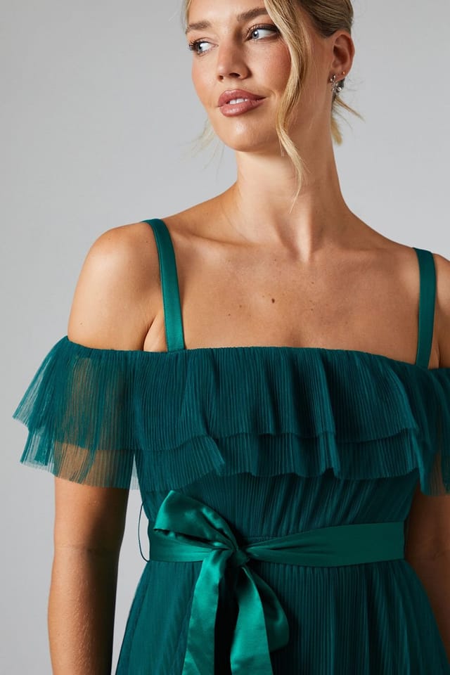 Oasis Oasis Women's Pleated Mesh Tiered Skirt Bridesmaid Dress With Satin Belt in Emerald - 2