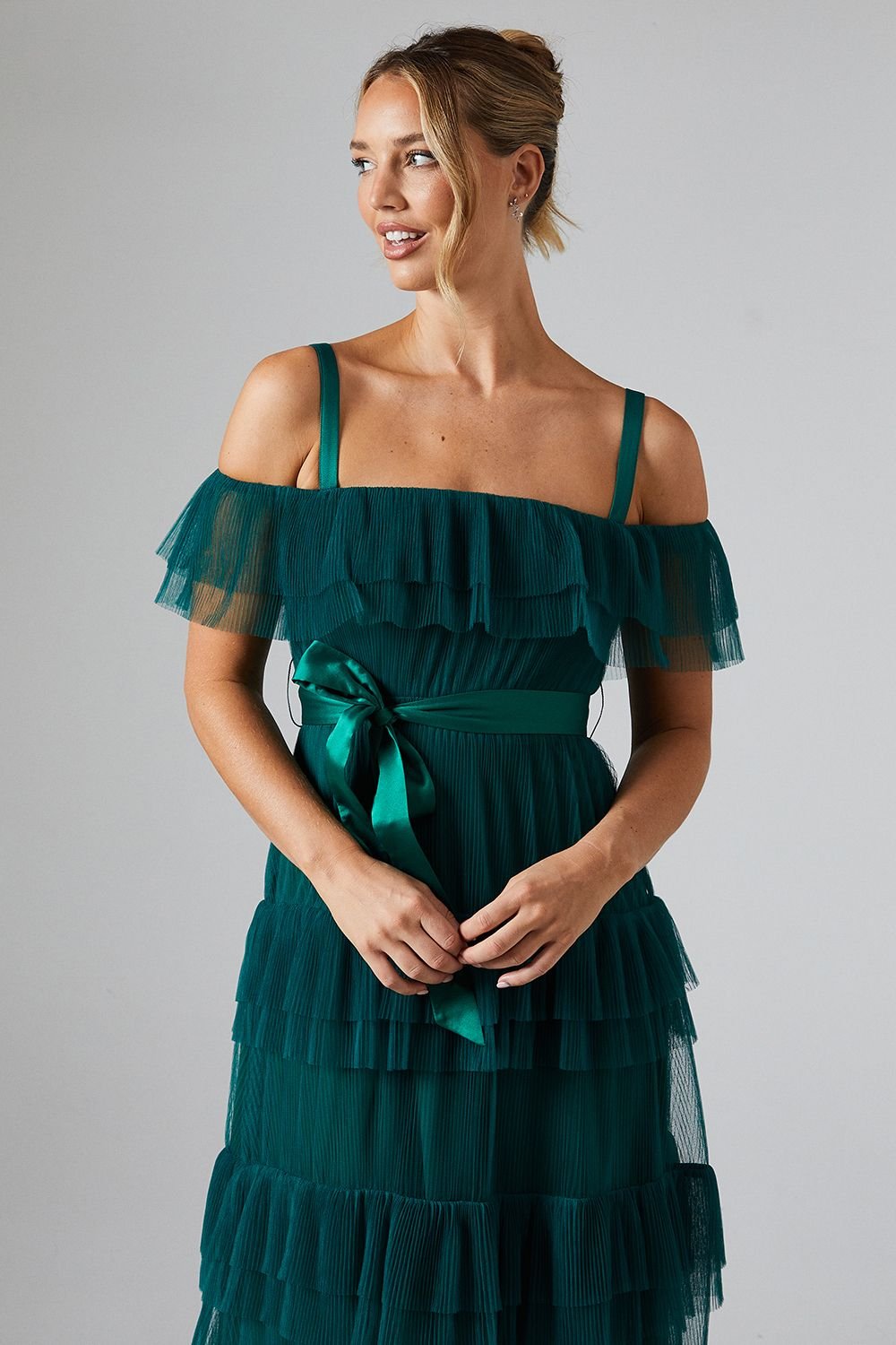 Oasis Oasis Women's Pleated Mesh Tiered Skirt Bridesmaid Dress With Satin Belt in Emerald - 4