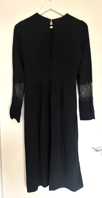 Zara 🖤 Elegant Zara Woman Black Long Sleeve Midi Dress with Lace Panel Cuffs – Size XS