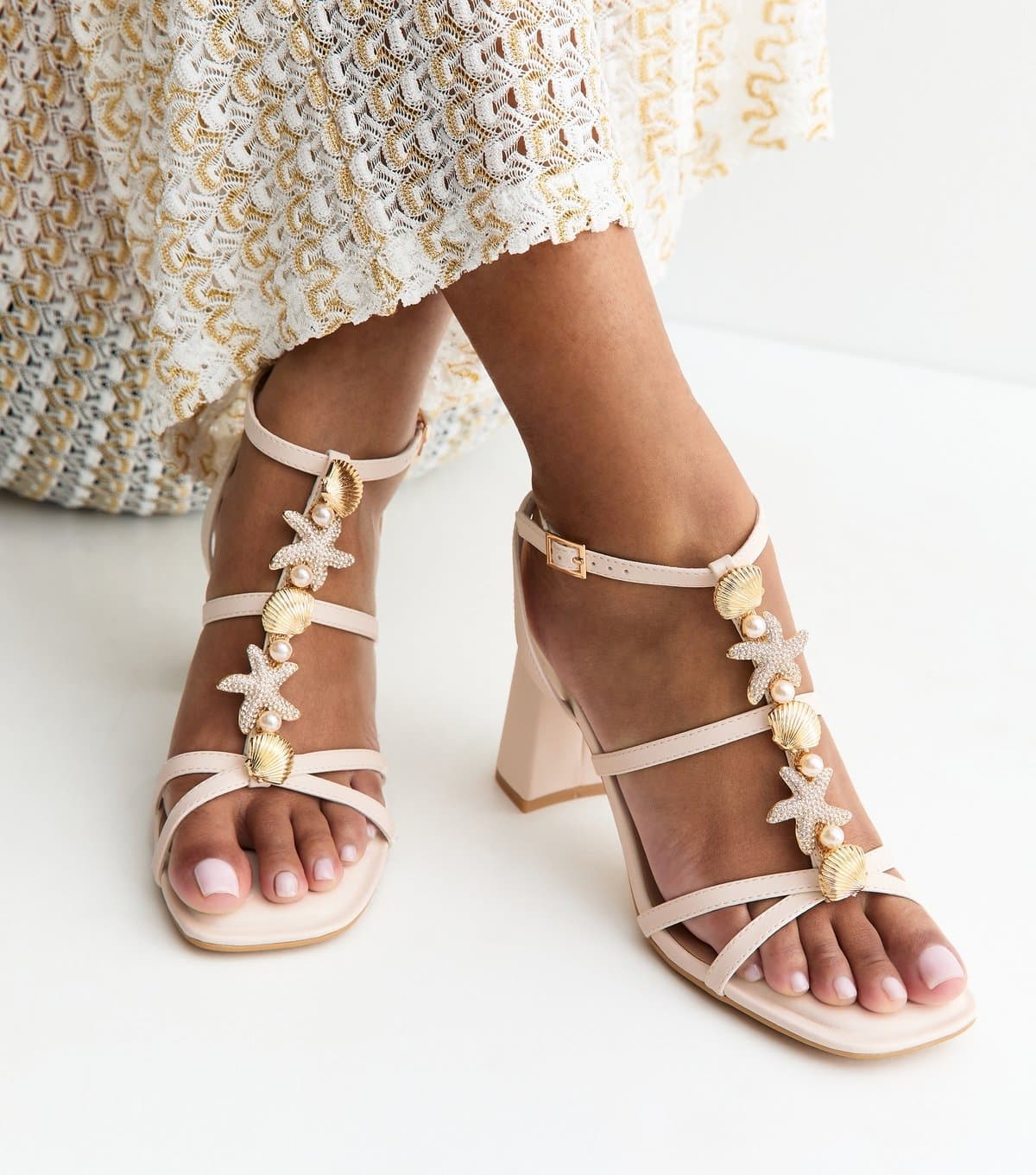 New Look Women's White Faux Leather Shell Charm Strappy Sandals Vegan New Look