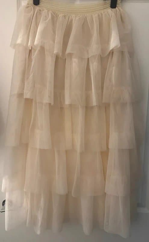 Never Fully Dressed Never Fully Dressed Cream Lace Skirt Size 18