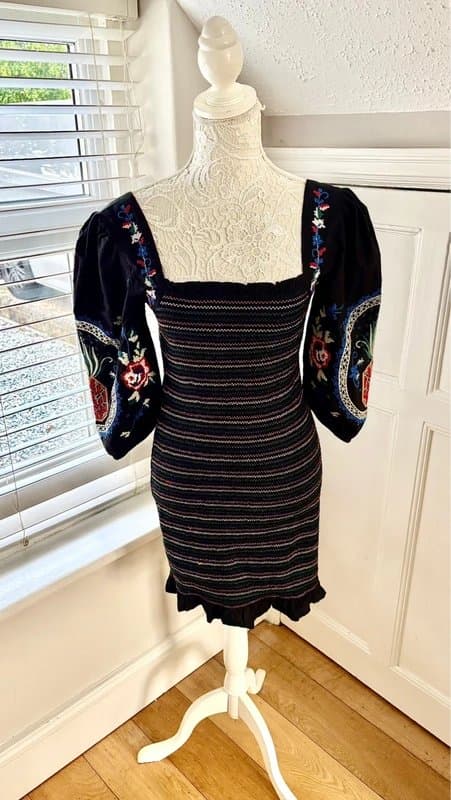Never Fully Dressed Never fully dressed size 10 dress