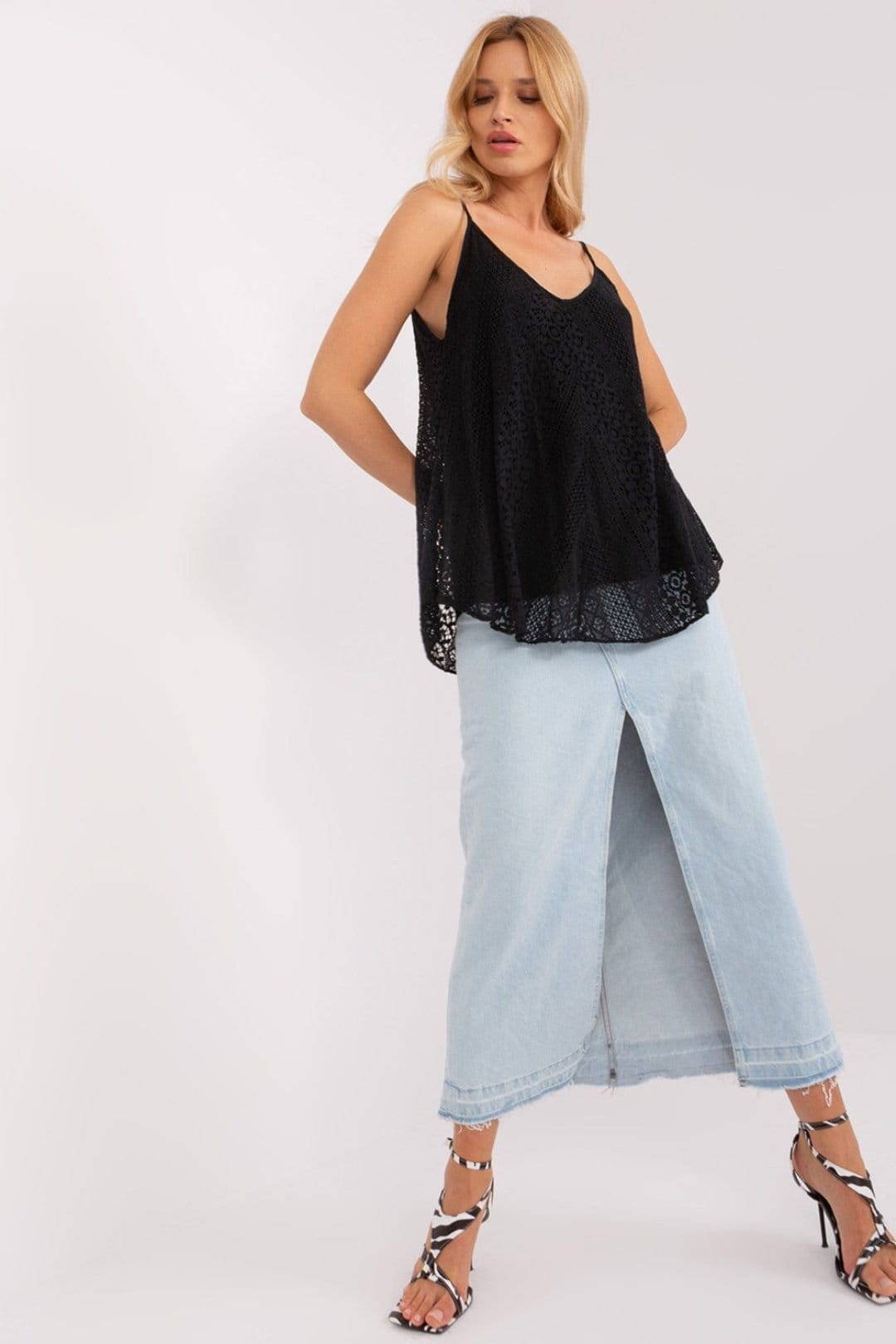 Love Lace Love Lace Women's Lined Lace Sweetheart Neckline Top in Black - 4