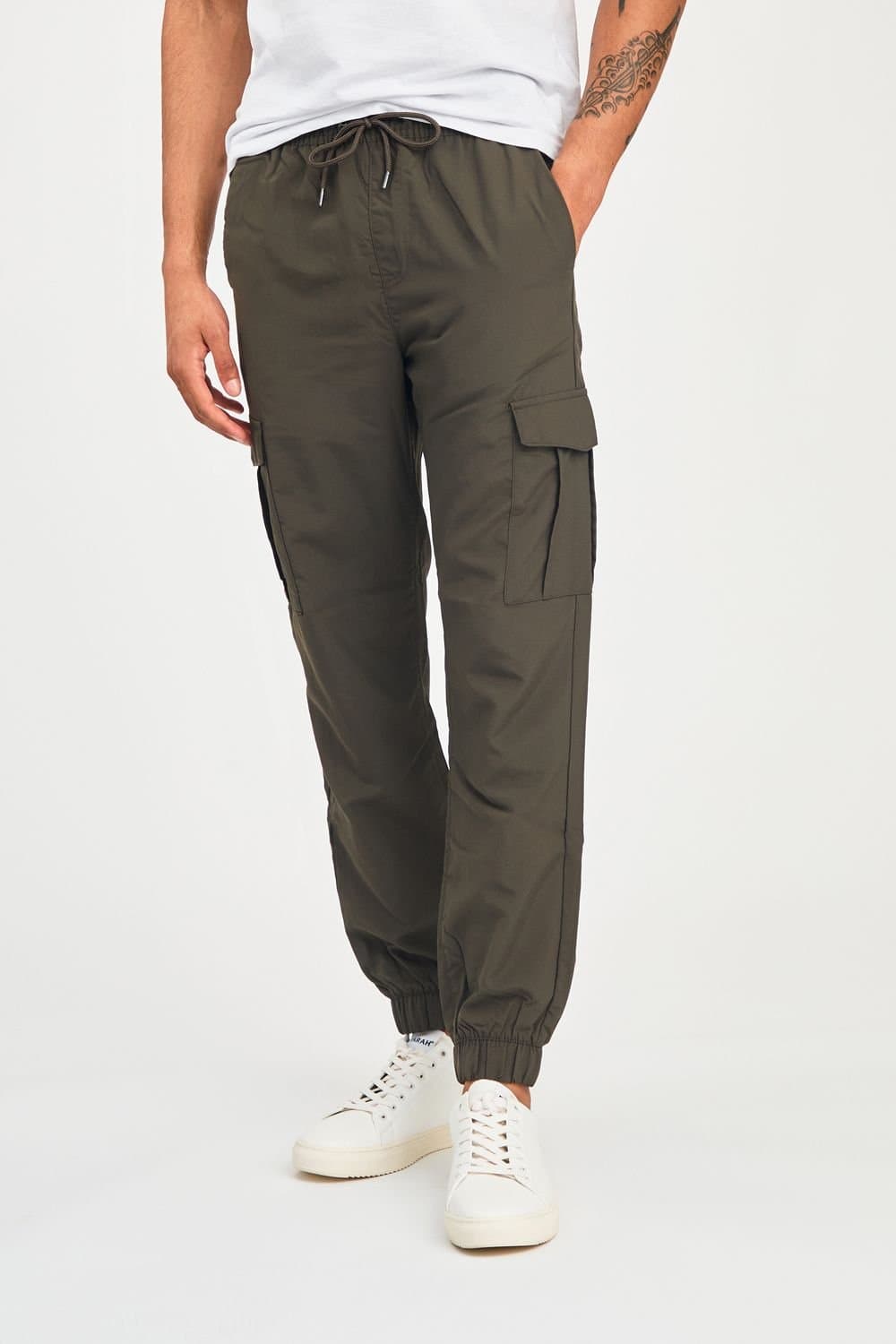 Tokyo Laundry Tokyo Laundry Men's Nylon Drawstring Cargo Trousers in Khaki