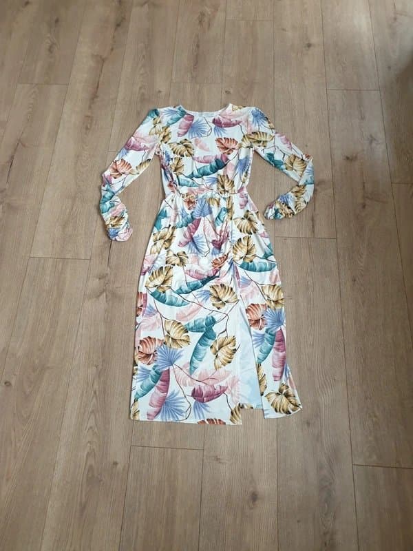 Never Fully Dressed Never Fully Dressed cream floral midi ruched dress size 8 UK Small