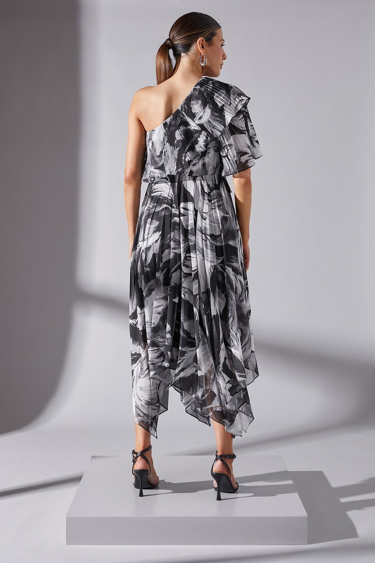 Wallis Wallis Women's Printed Asymmetric Pleated Midi Dress in Black - 4