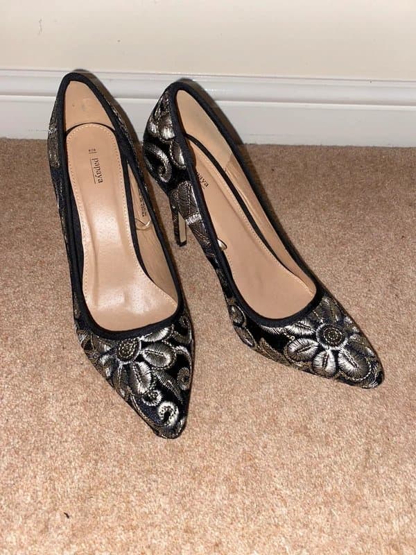 Papaya Beautiful sequin embroidered stilettos Size 6 New
