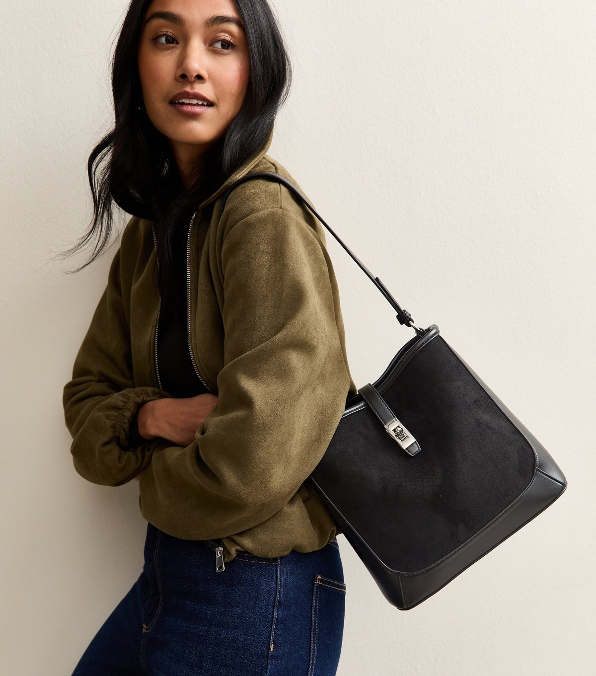 New Look Black Faux Suede Bucket Bucket Bag New Look - 2