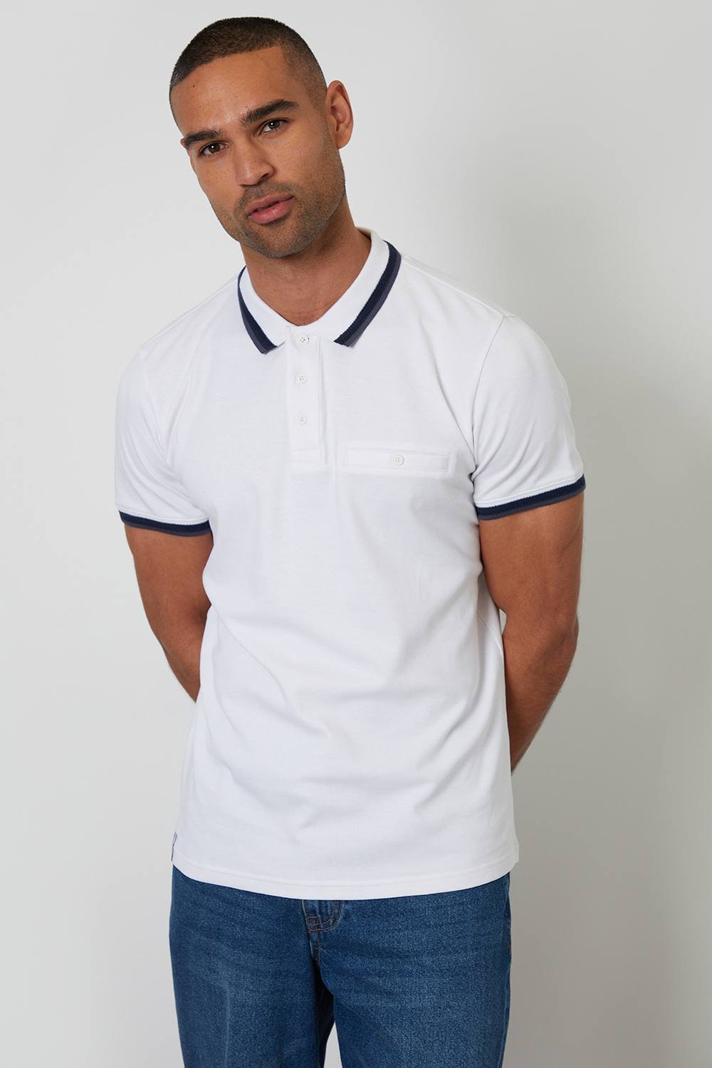 Threadbare Threadbare Men's Jetted Pocket Cotton Polo Shirt in White - 2